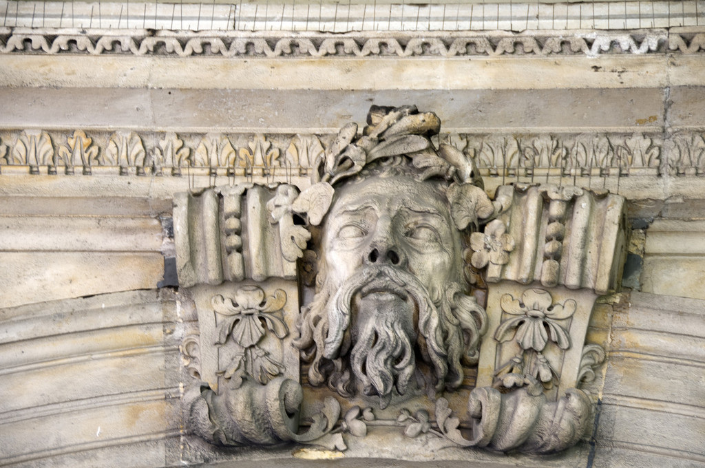 Ivory statue of a face