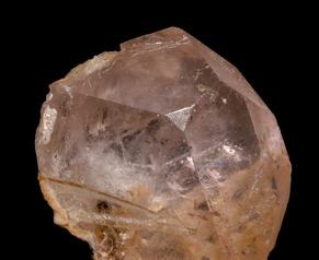 Pink morganite gemstone