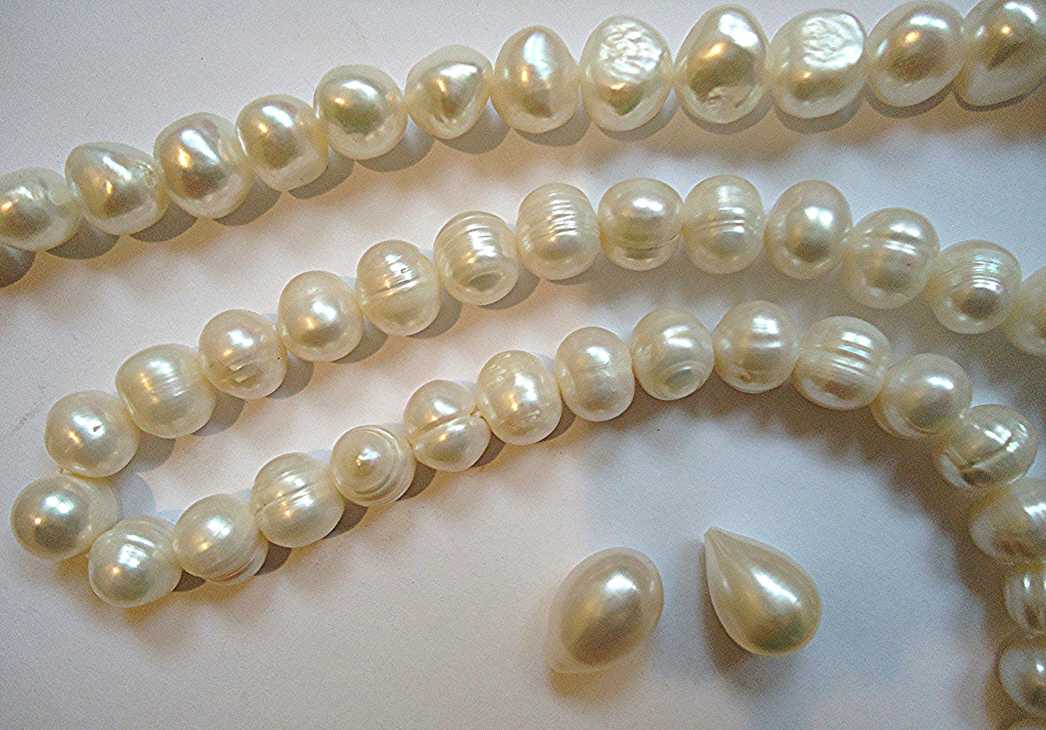 Where do pearls come from? Where to find these organic gemstones.